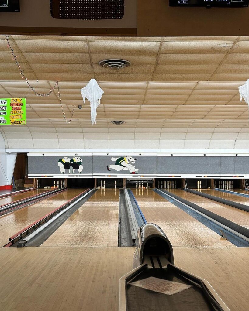 Ellsworth Candlepin Bowling Alley | Fun things to do in Ellsworth Maine